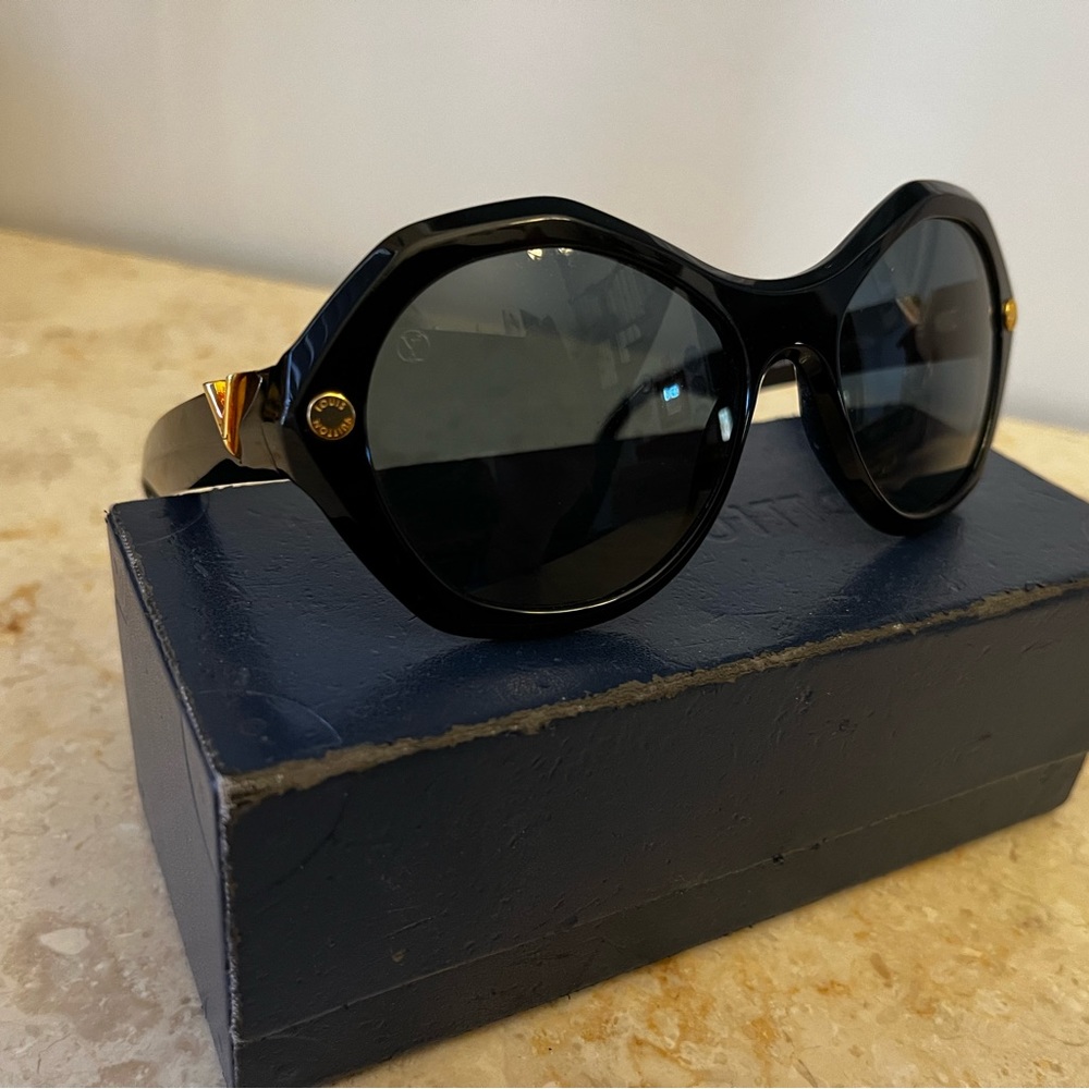 Authentic LV sunglasses